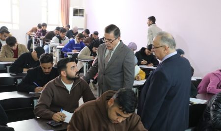 Professor Tahseen Hussain Mubarak followed up on the final exams at the College of Science and the College of Islamic Sciences.